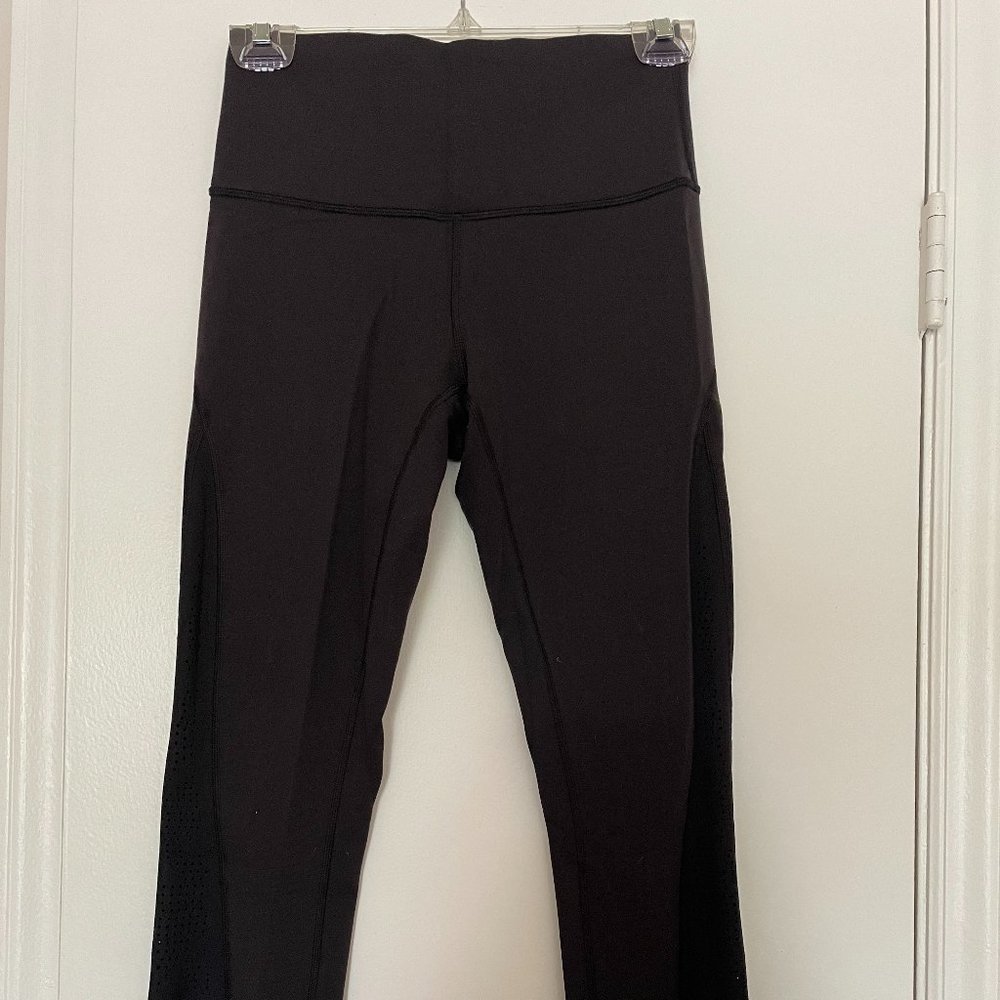 Wunder Under Crop High-Rise Laser Cut 25"